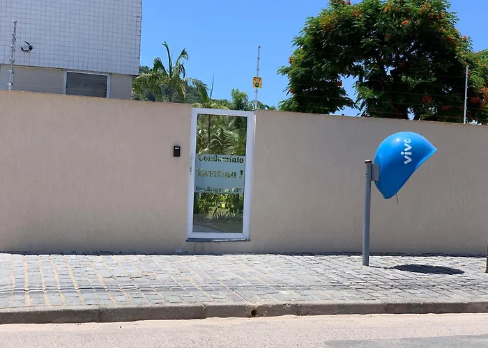 Confortável e Mobiliado 2 dorm proximo a praia da Enseada Ap 12 Guarujá