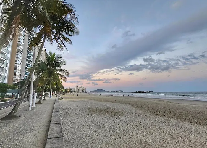 Ap Alto Padrão com Piscina - Praia de Pitangueiras Guarujá